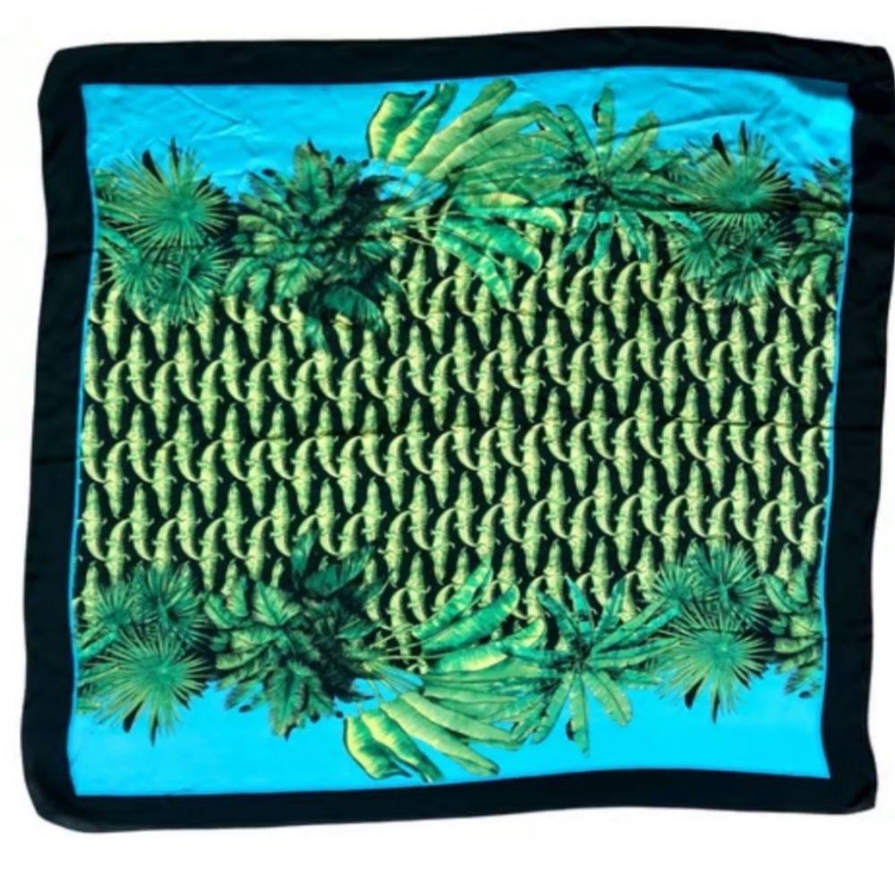 Versace h&m silk scarf